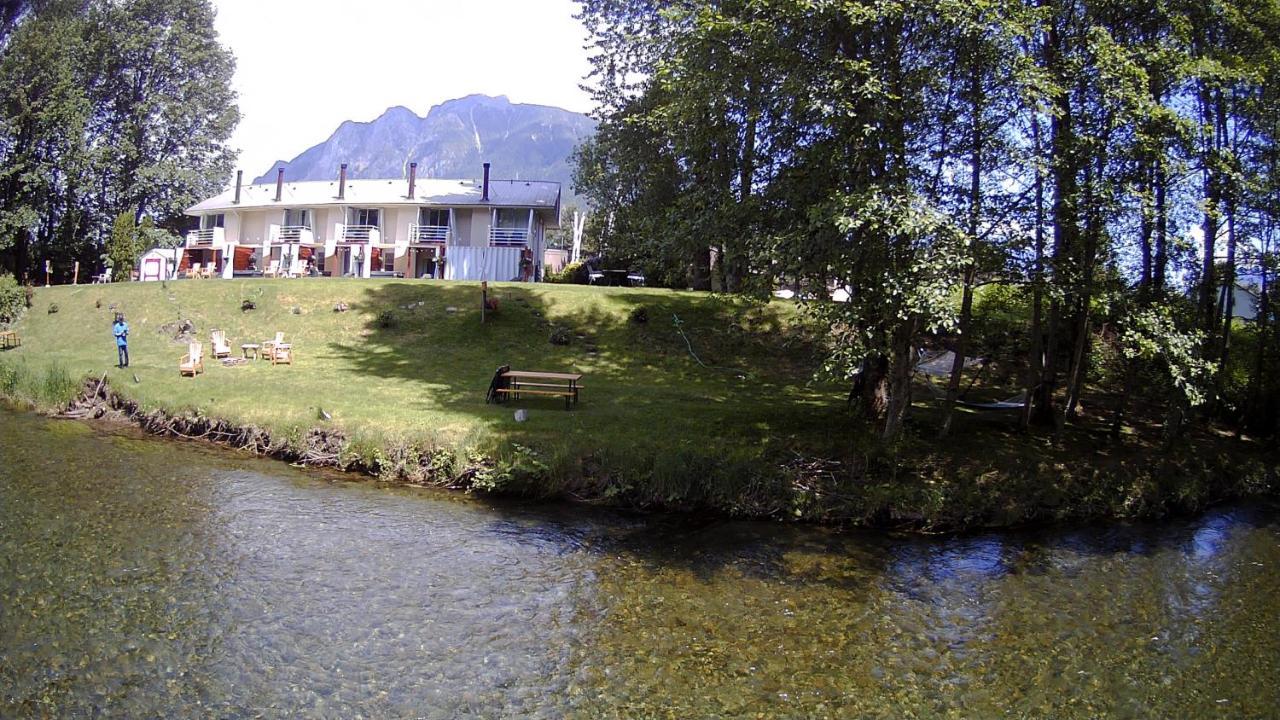 Moon River Suites #4 North Bend Eksteriør bilde